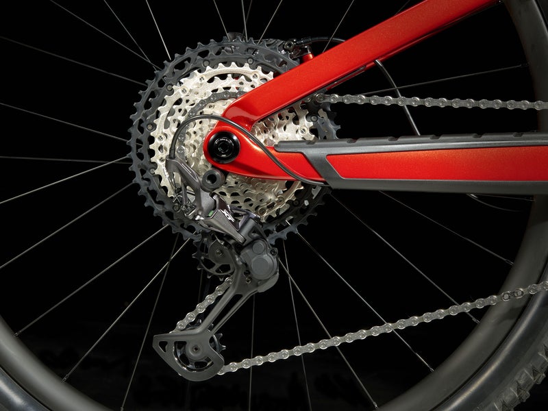 Trek Fuel EX 9.8 XT Gen 6 t&auml;ysjoustomaastopy&ouml;r&auml;