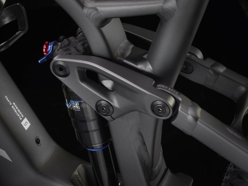 Trek Fuel EXe 5 t&auml;ysjousto s&auml;hk&ouml;maastopy&ouml;r&auml;