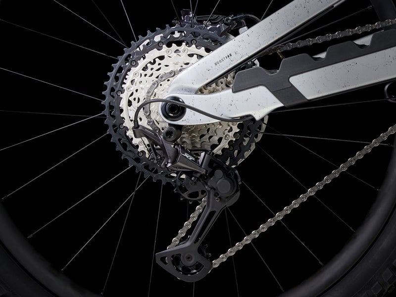 Trek Slash 9.8 XT Gen 6 t&auml;ysjousto maastopy&ouml;r&auml;