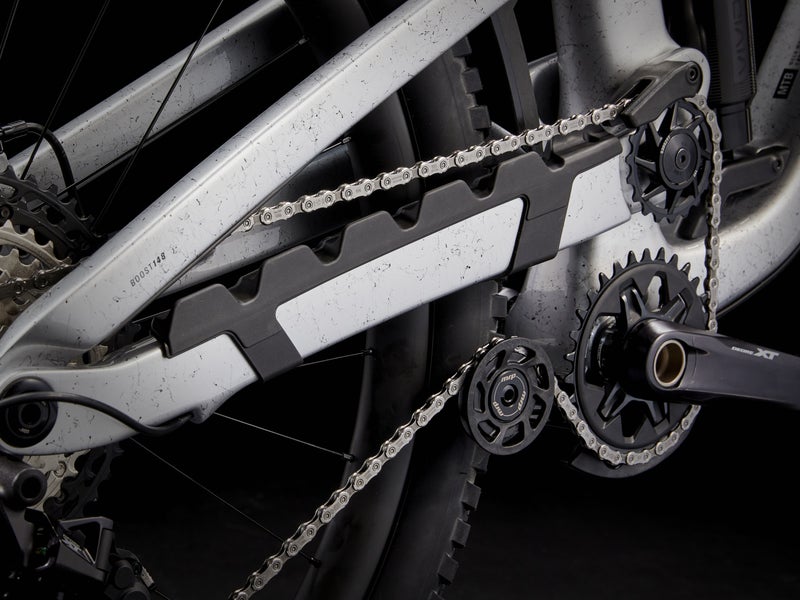 Trek Slash 9.8 XT Gen 6 t&auml;ysjousto maastopy&ouml;r&auml;