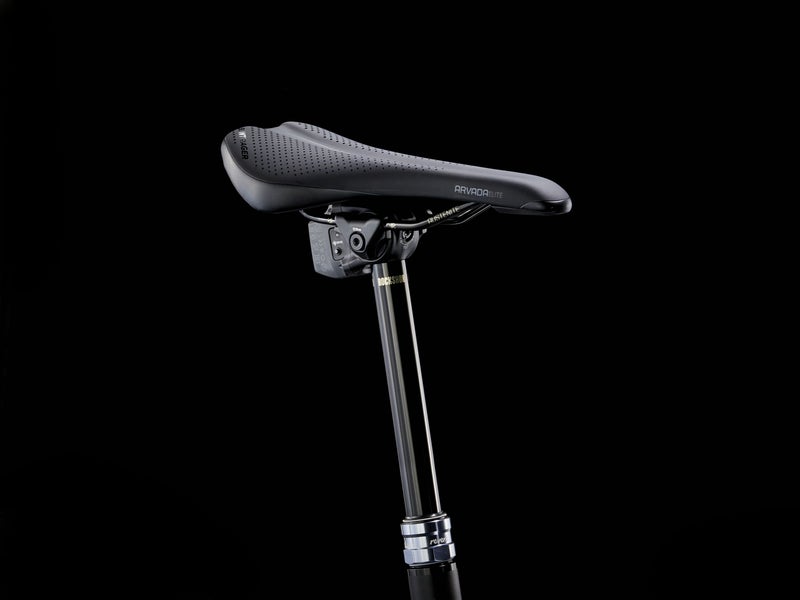 Trek Slash 9.9 X0 AXS T-Type Gen 6 t&auml;ysjousto maastopy&ouml;r&auml;