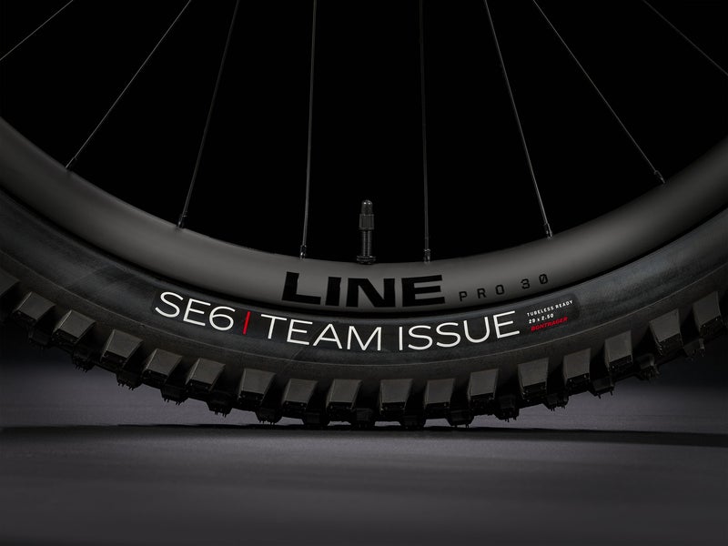 Trek Slash 9.9 XX AXS T-Type Gen 6 t&auml;ysjousto maastopy&ouml;r&auml;