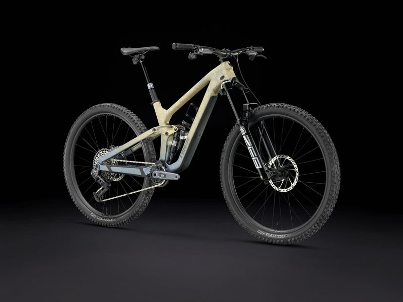 Trek Slash SE Gen 5 t&auml;ysjousto maastopy&ouml;r&auml;