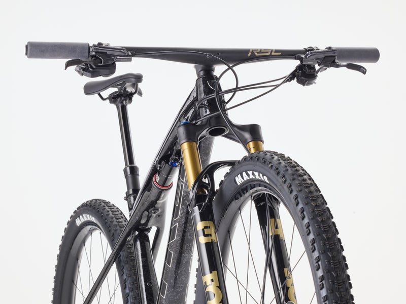 Trek Supercaliber SLR 9.8 XT Di2 Gen 2 t&auml;ysjousto maastopy&ouml;r&auml;