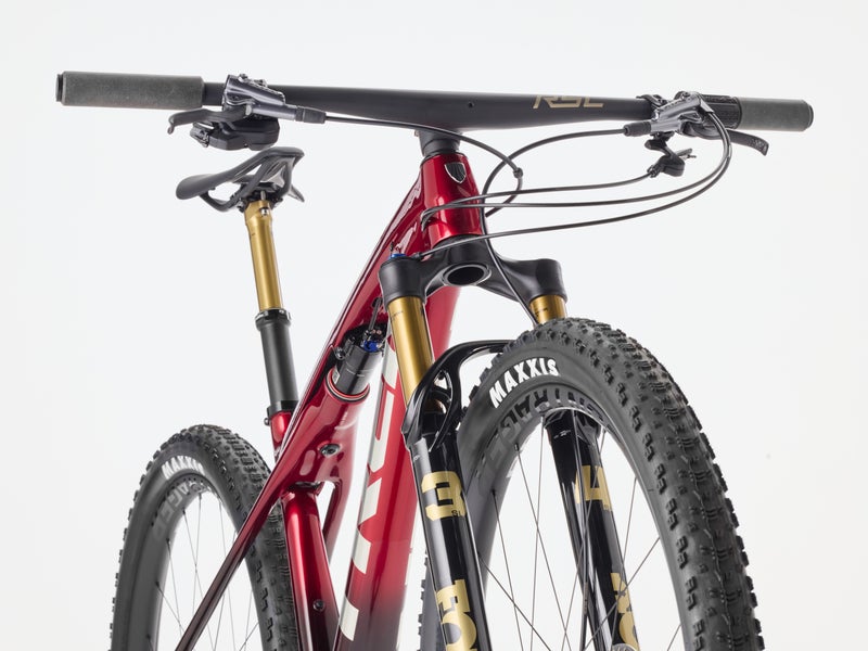 Trek Supercaliber SLR 9.9 XTR Di2 Gen 2 t&auml;ysjousto maastopy&ouml;r&auml;