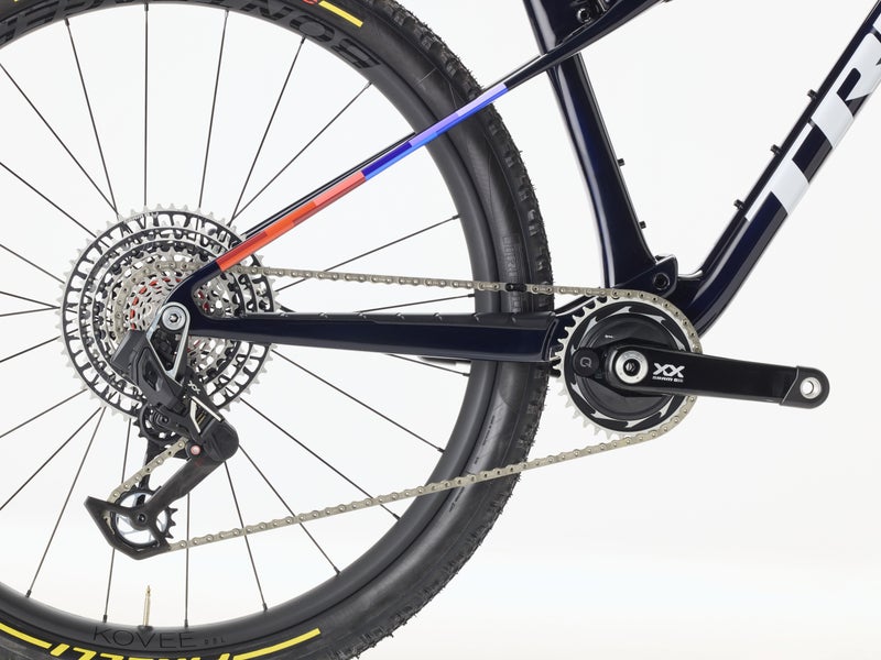 Trek Supercaliber SLR 9.9 XX Flight Attendant Gen 2 t&auml;ysjousto maastopy&ouml;r&auml;